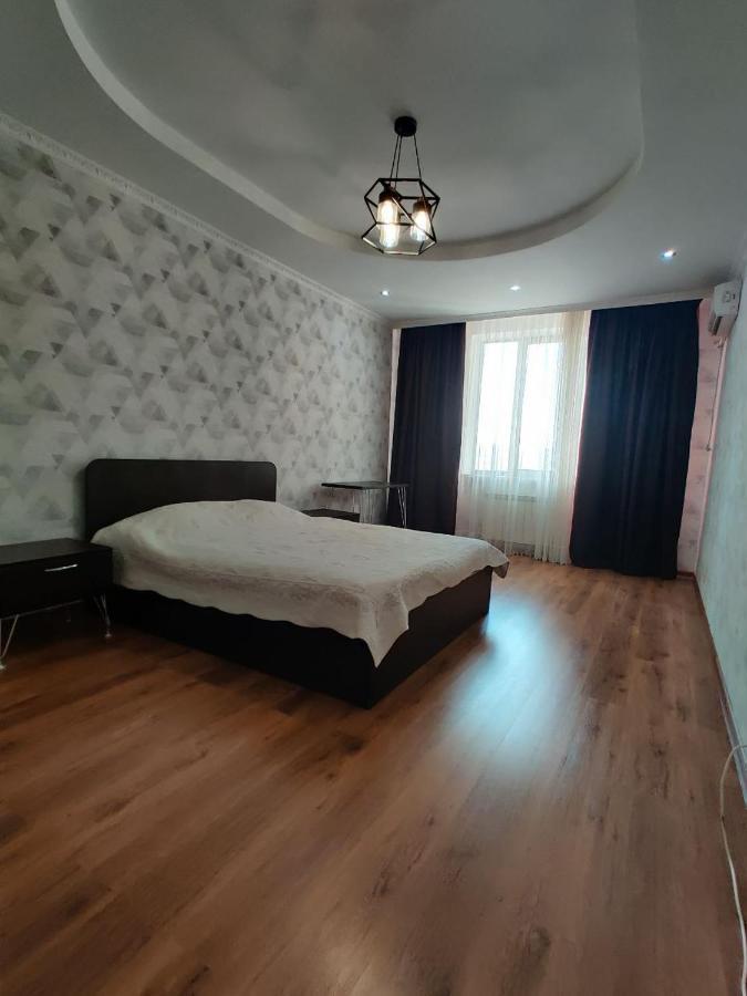 Комната В 4Х Комнатной Квартире Almaty Exterior foto